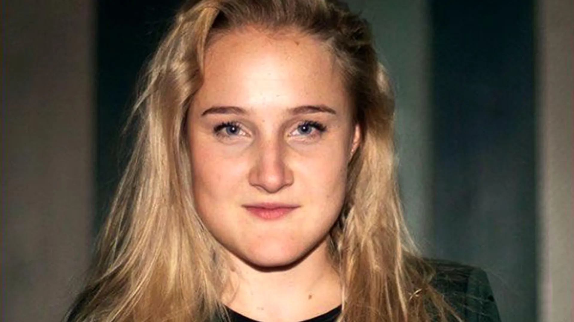 Afbeelding van Eva - presentatrice bij Academy TV